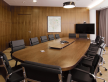 Как подобрать одновременно респектабельный и удобный стол для переговорной комнаты?